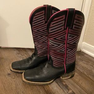 Black Ariat Boots - Size 9B